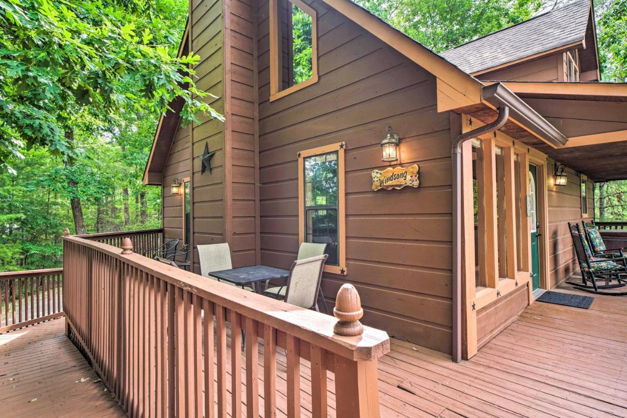 Central Sevierville Cabin With Hot Tub And Views! Exterior foto