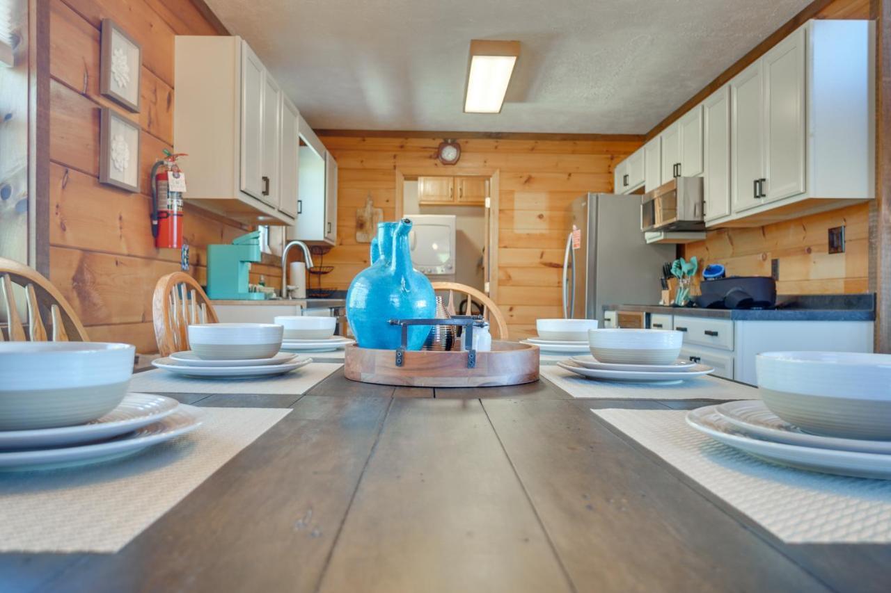 Central Sevierville Cabin With Hot Tub And Views! Exterior foto